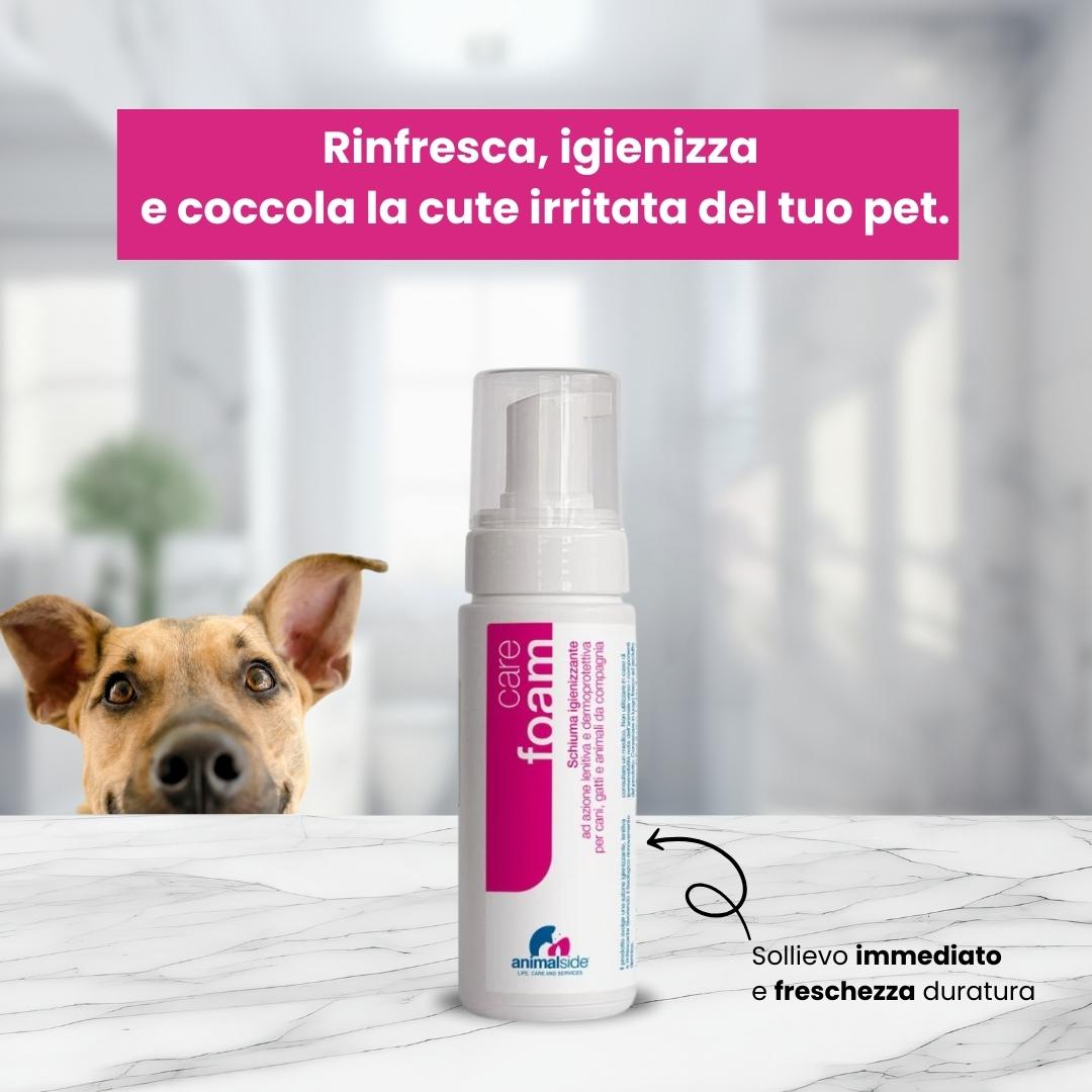 Flacone di schiuma igienizzante per cani e gatti con dispenser a pompa, progettato per igienizzare, lenire e rinfrescare la pelle del tuo animale. Ideale per l'uso quotidiano, senza necessità di risciacquo, con azione antibatterica e lenitiva per una cura completa e delicata del manto e della cute di cani e gatti.
